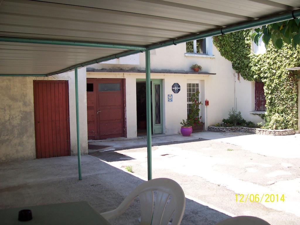 Le Relais Des Blaches Hotel Pierrelatte Luaran gambar