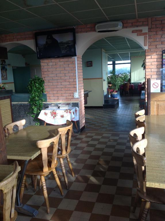 Le Relais Des Blaches Hotel Pierrelatte Luaran gambar